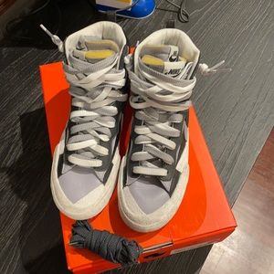 Nike sacai blazer mid black grey